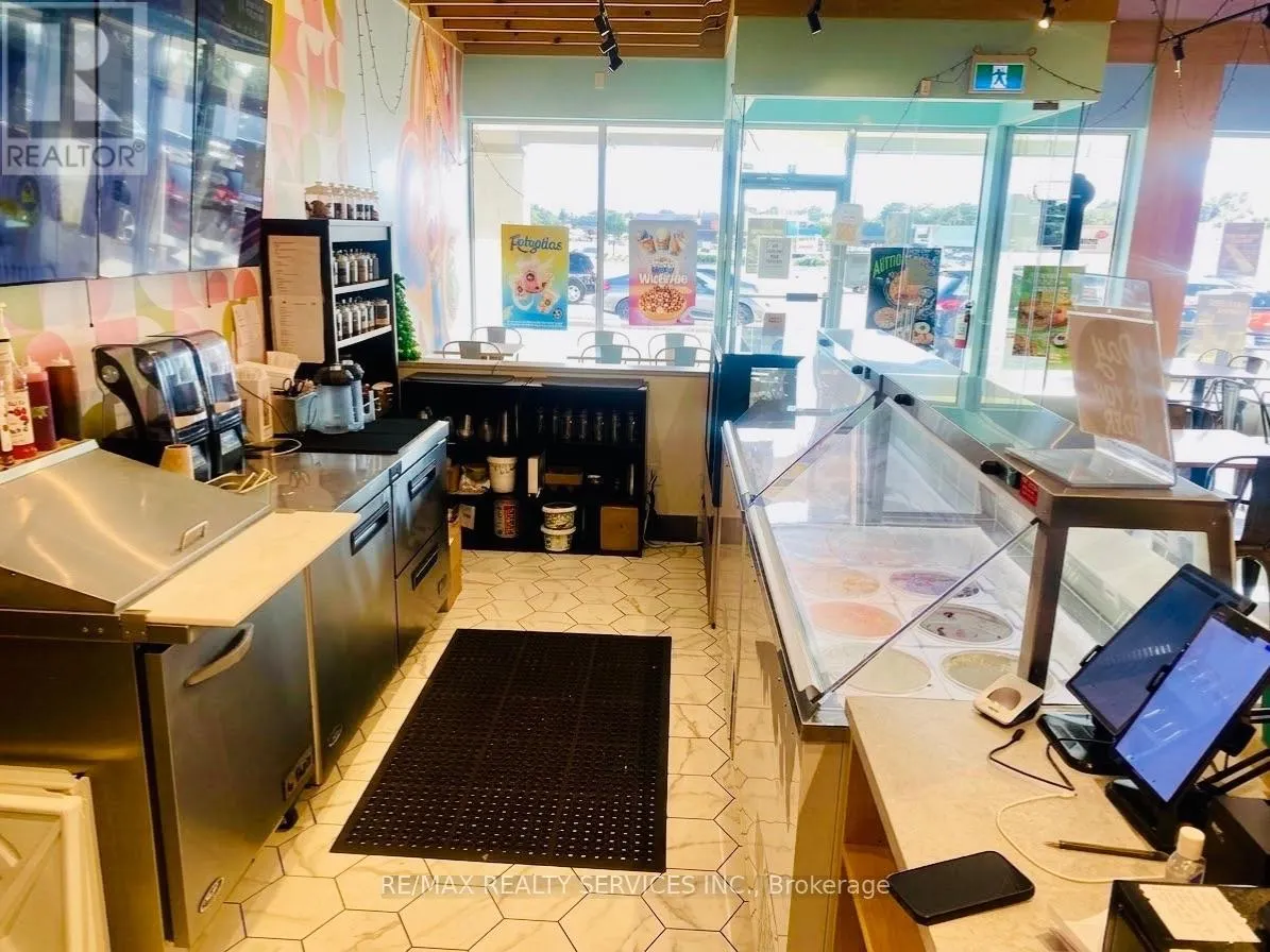 17 - 1414 KING STREET E