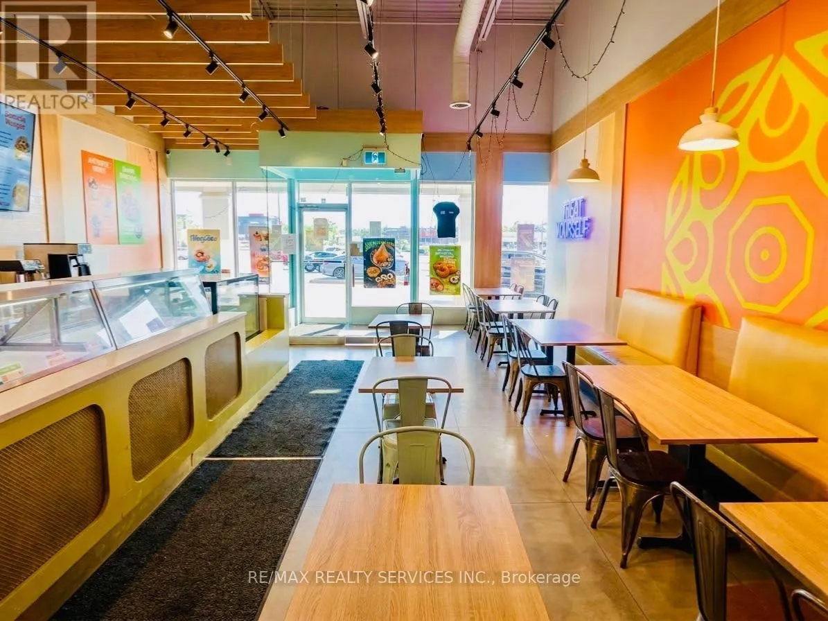 17 - 1414 KING STREET E