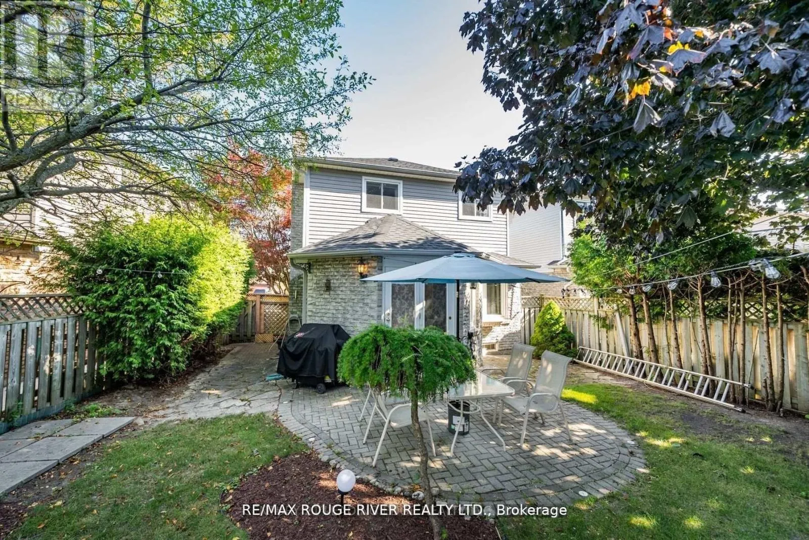 880 CASTLEGROVE AVENUE