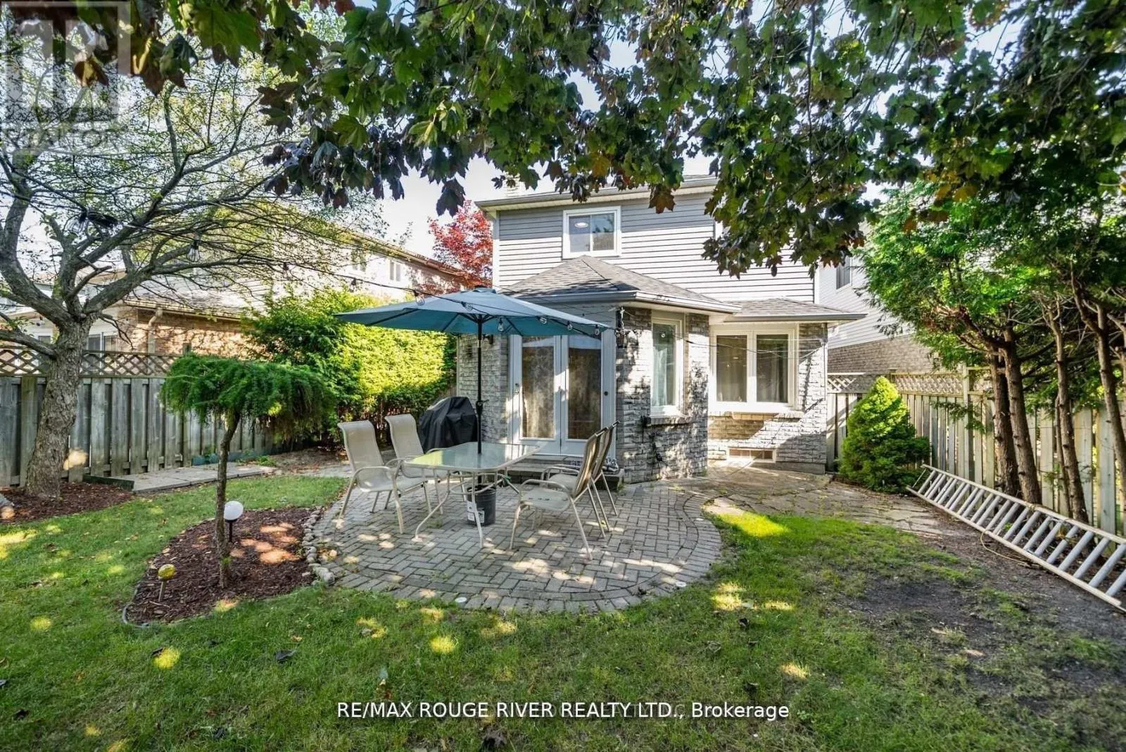 880 CASTLEGROVE AVENUE