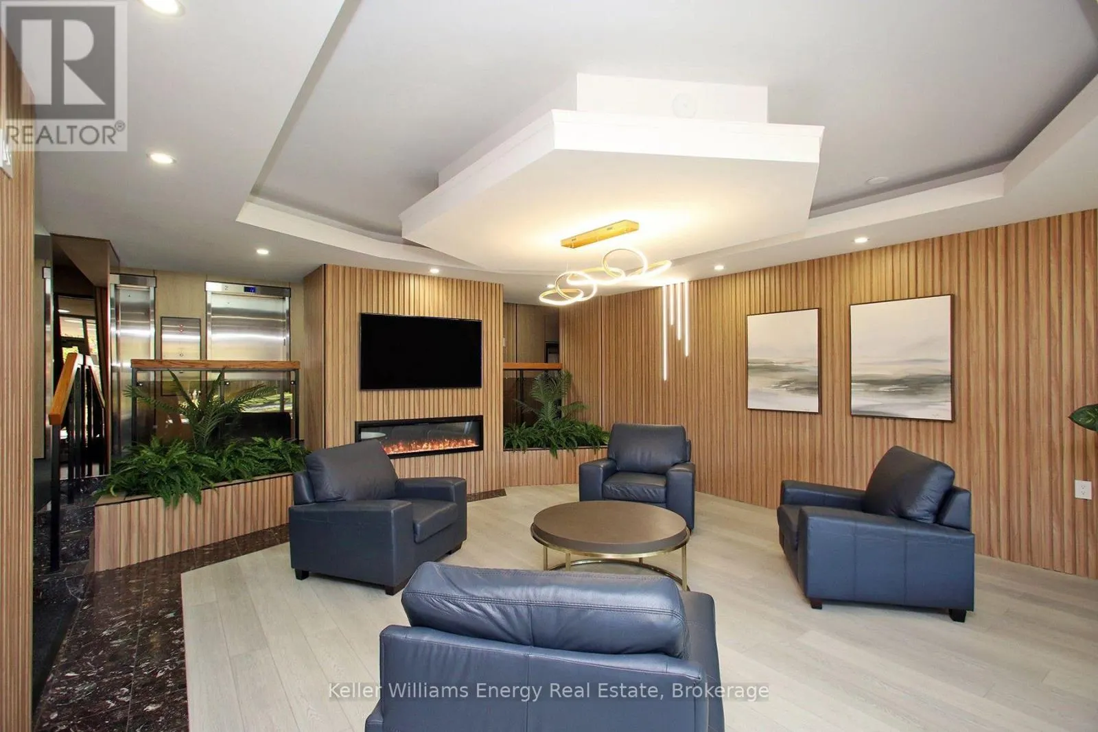 1209 - 1210 RADOM STREET #1209