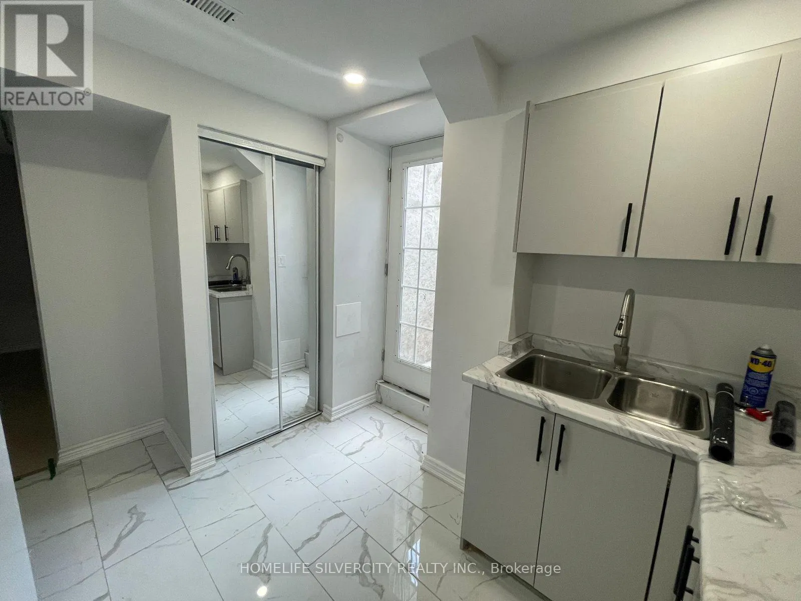 2 - 29 DUNSTABLE DRIVE