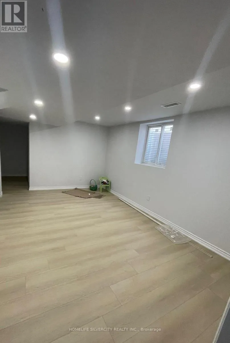 2 - 29 DUNSTABLE DRIVE