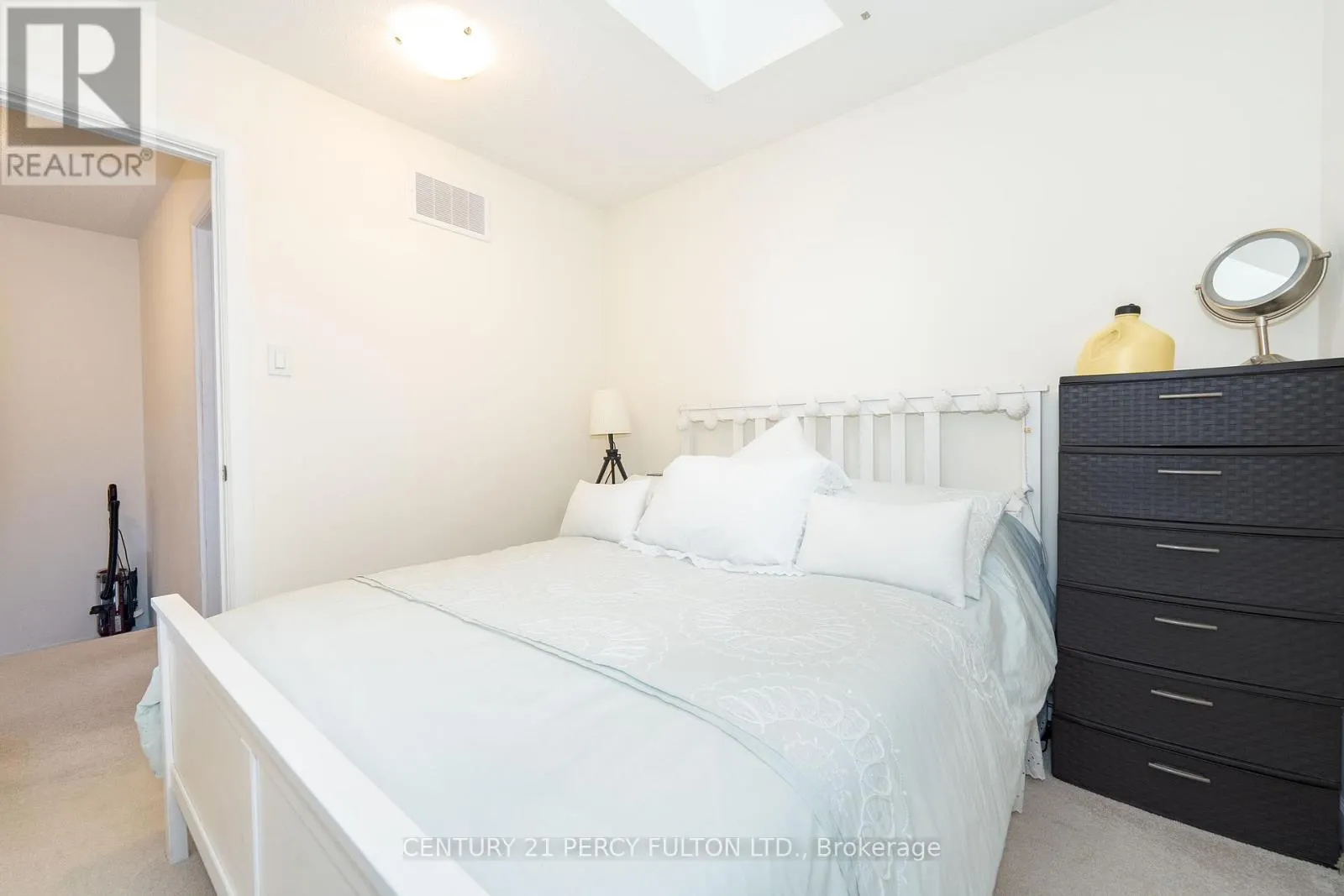 26 PALLOCK HILL WAY