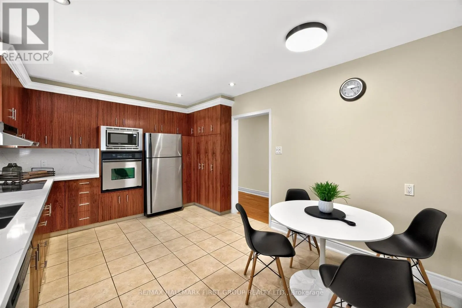 21 IVAN ROAD