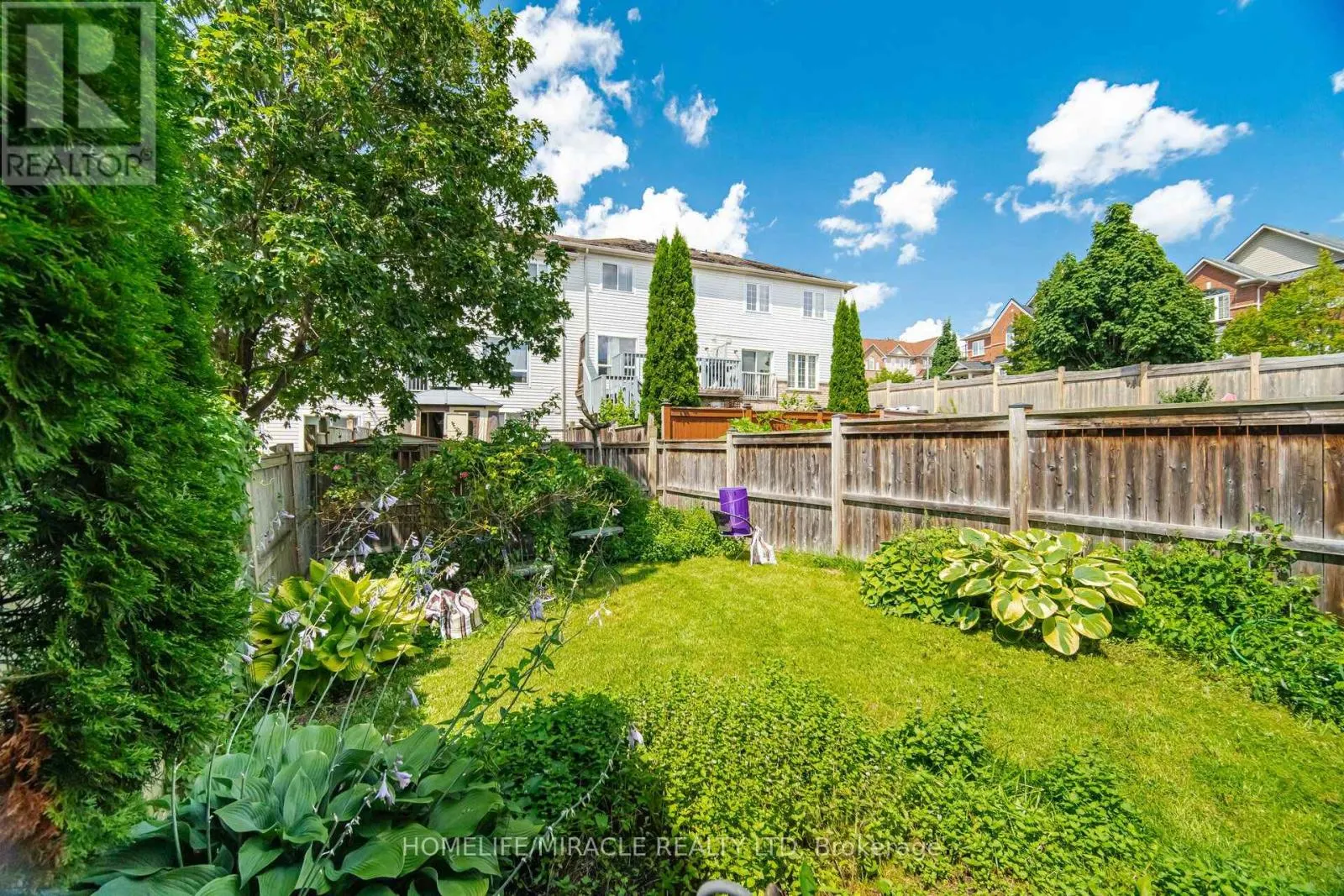 6 BARKDALE WAY