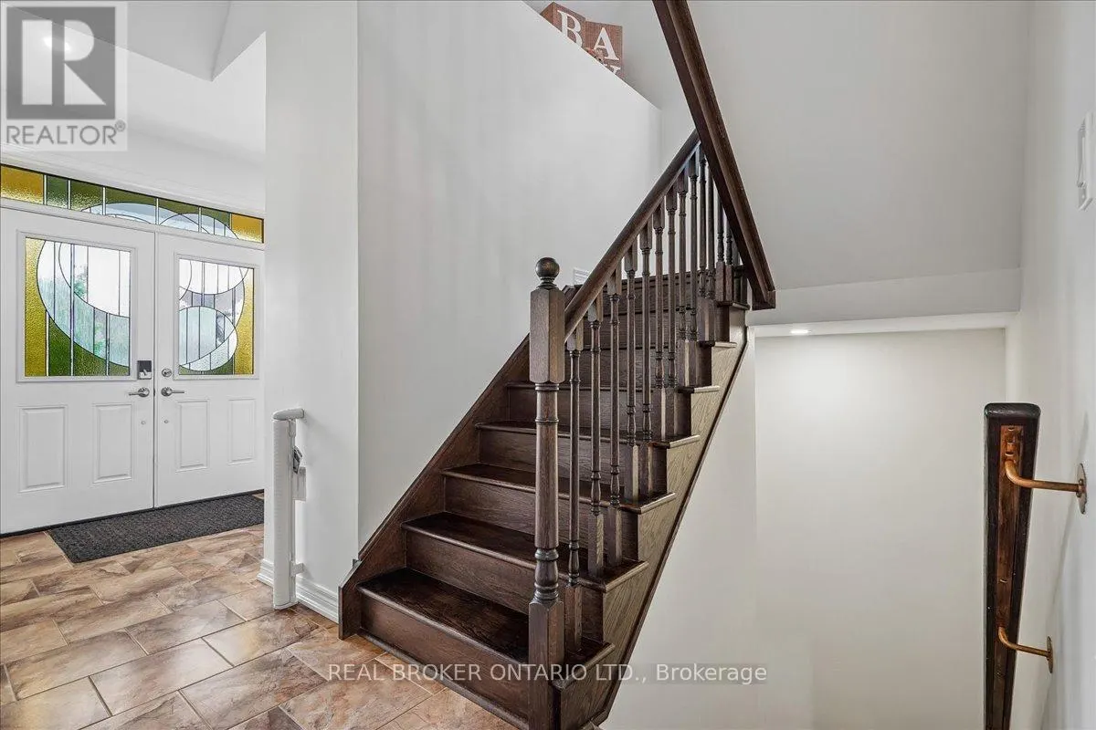 90 ERSKINE DRIVE