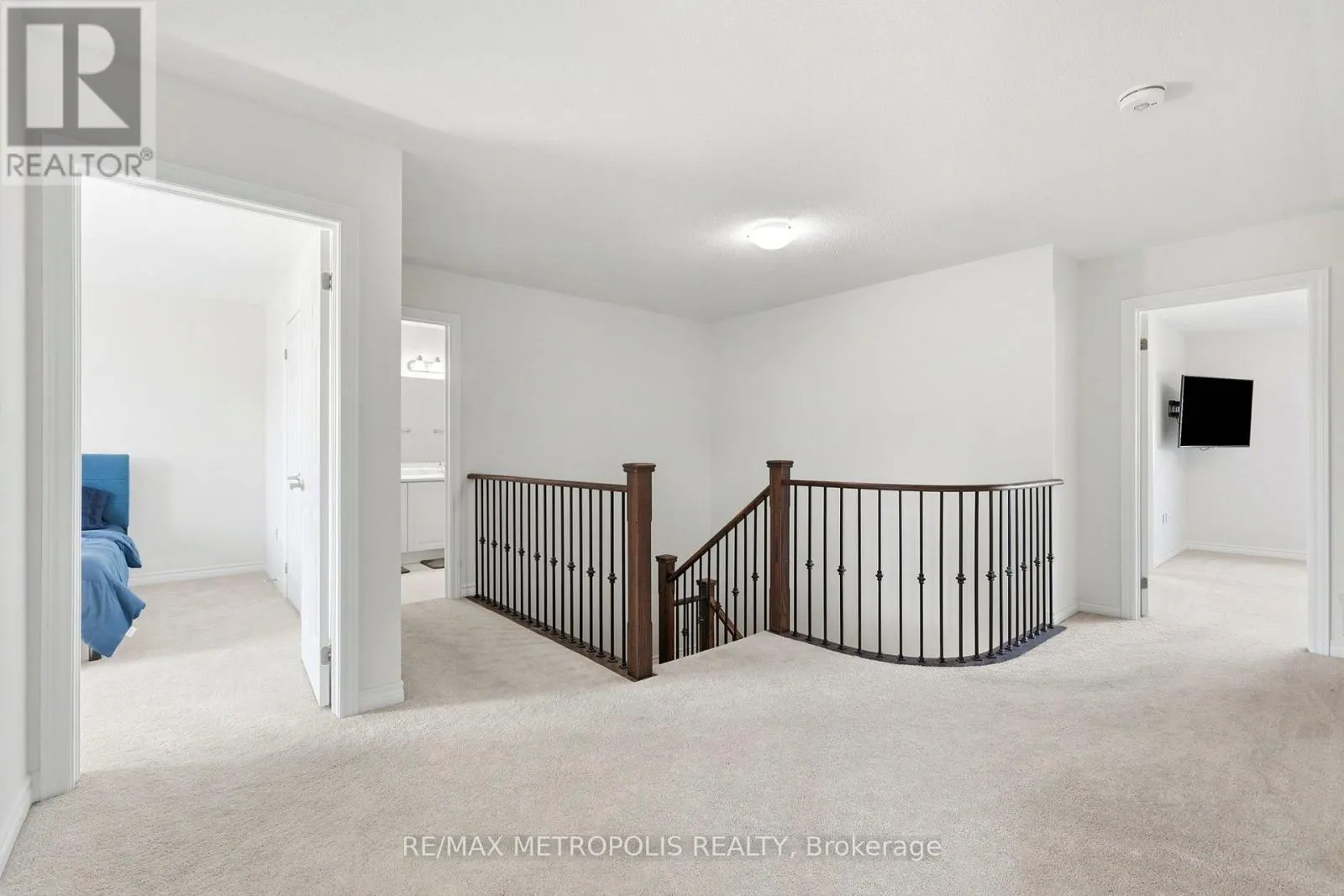 15 DOUGLAS KEMP CRESCENT