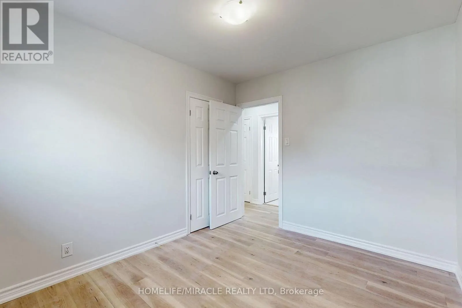MAIN FLOOR - 253 WILSON ROAD N