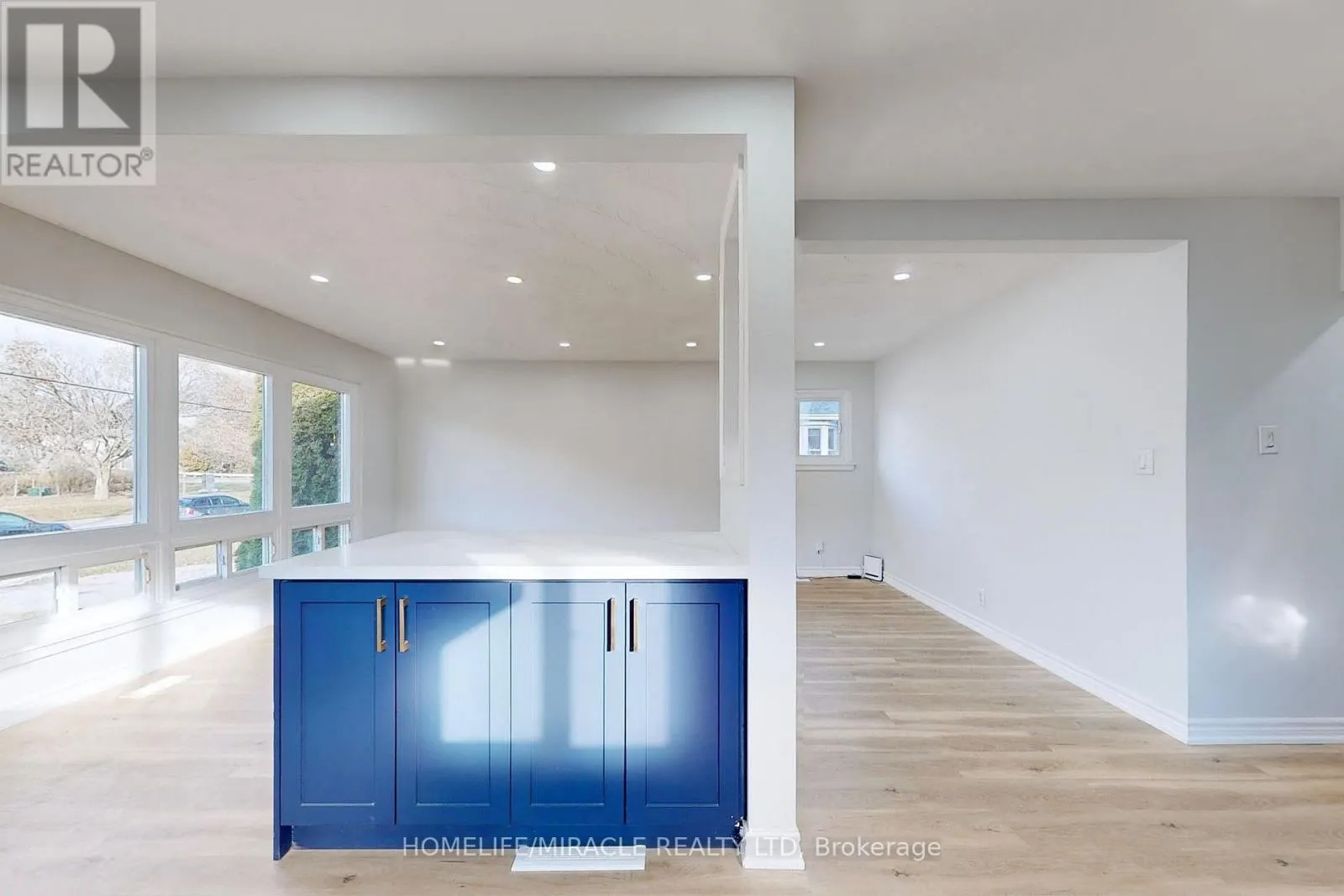 MAIN FLOOR - 253 WILSON ROAD N