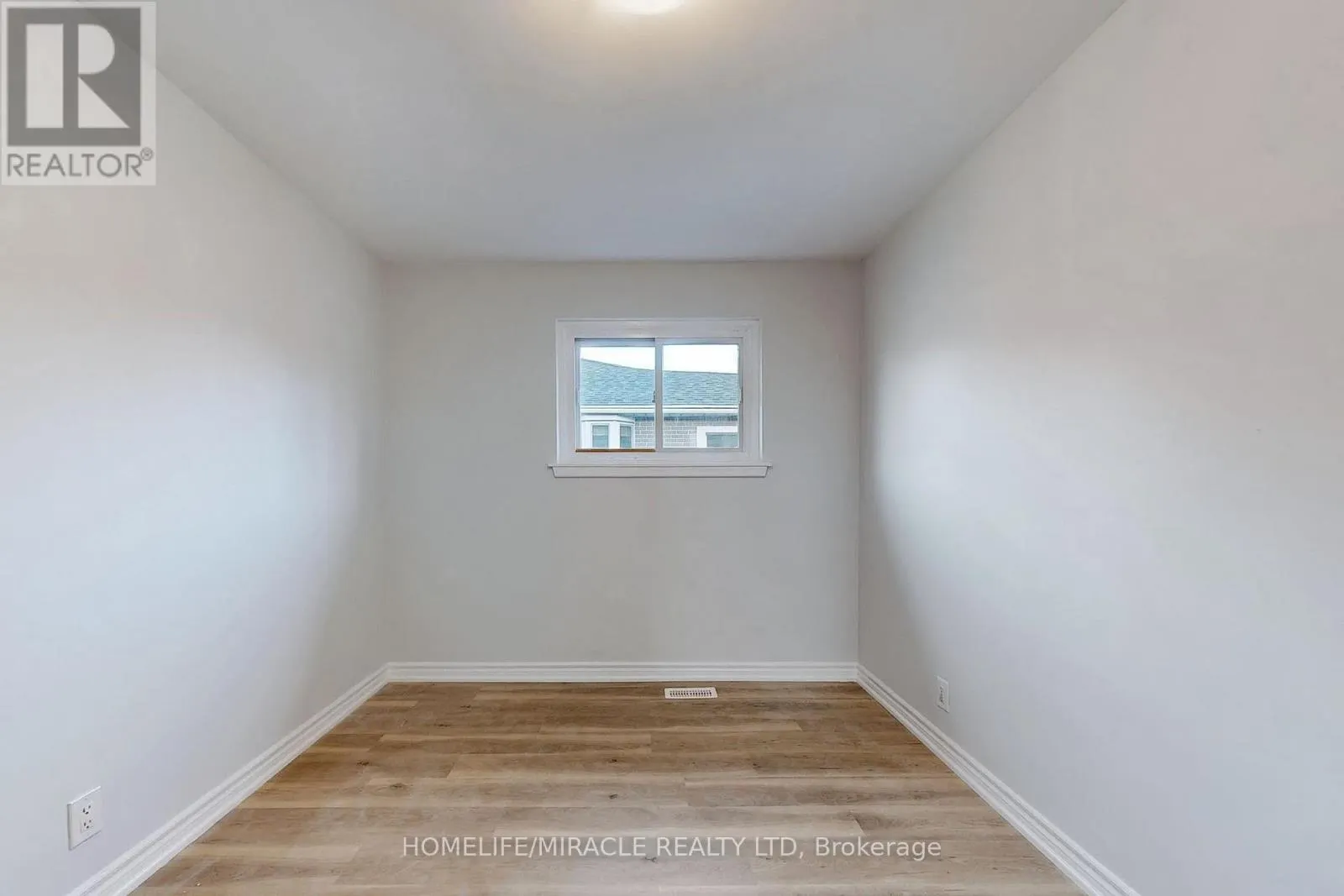 MAIN FLOOR - 253 WILSON ROAD N
