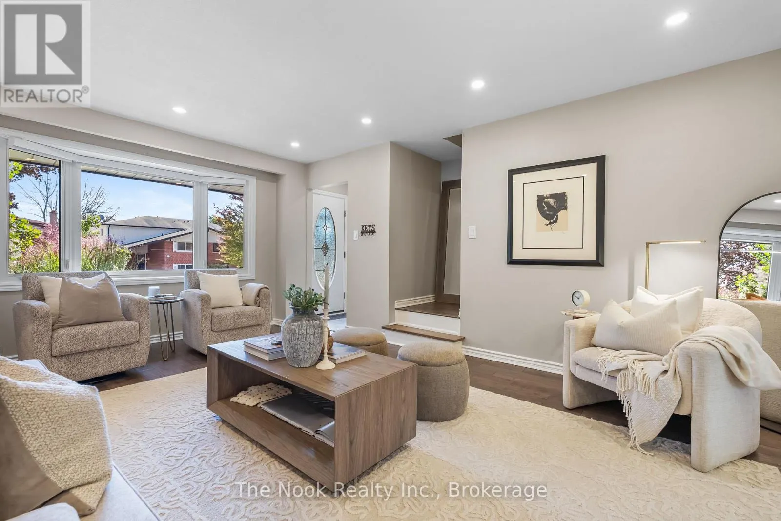 648 BERWICK CRESCENT