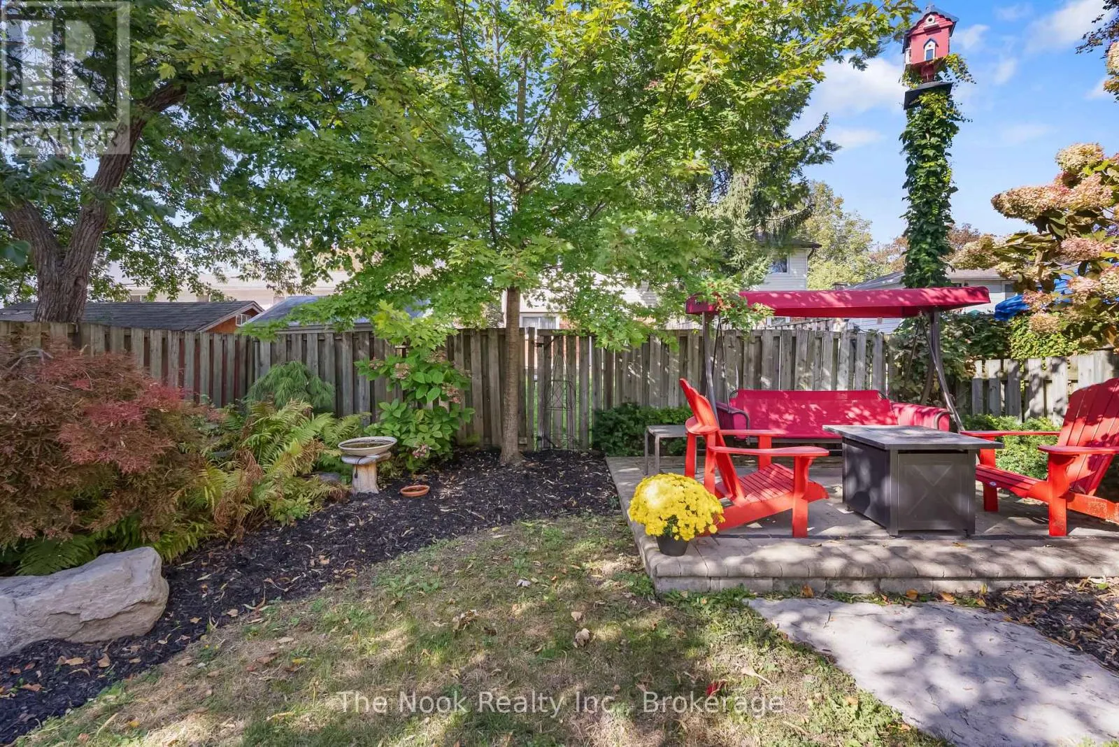 648 BERWICK CRESCENT