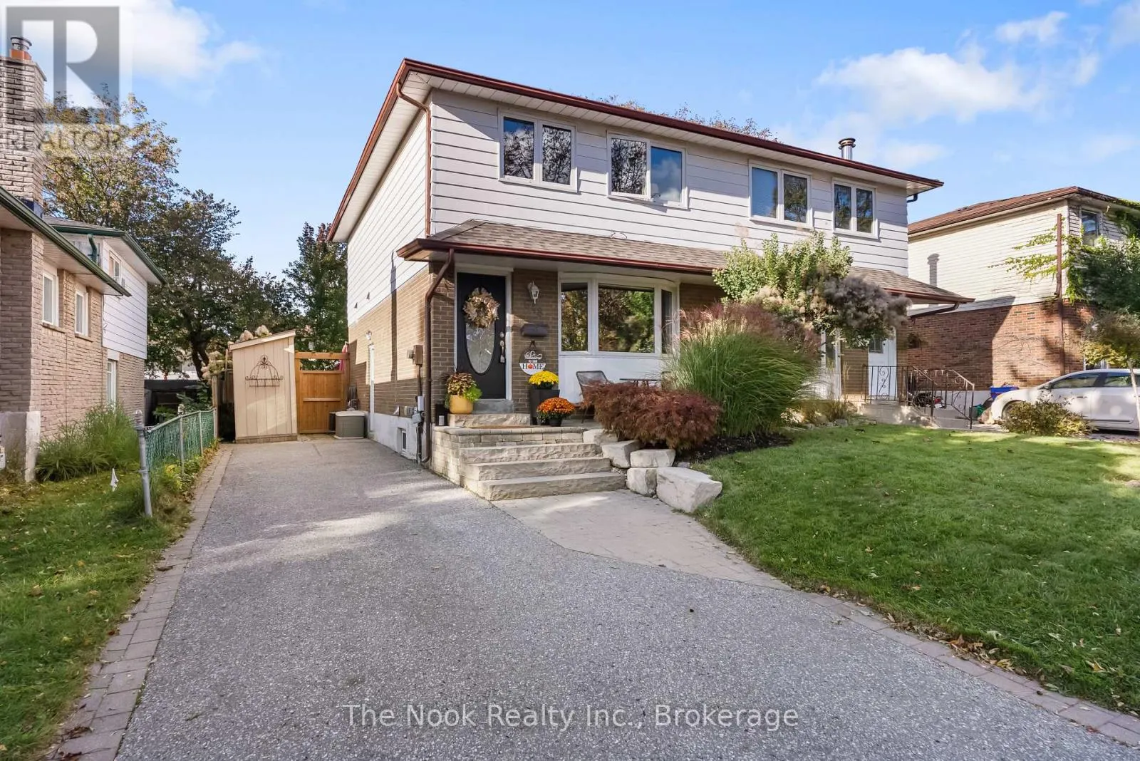 648 BERWICK CRESCENT