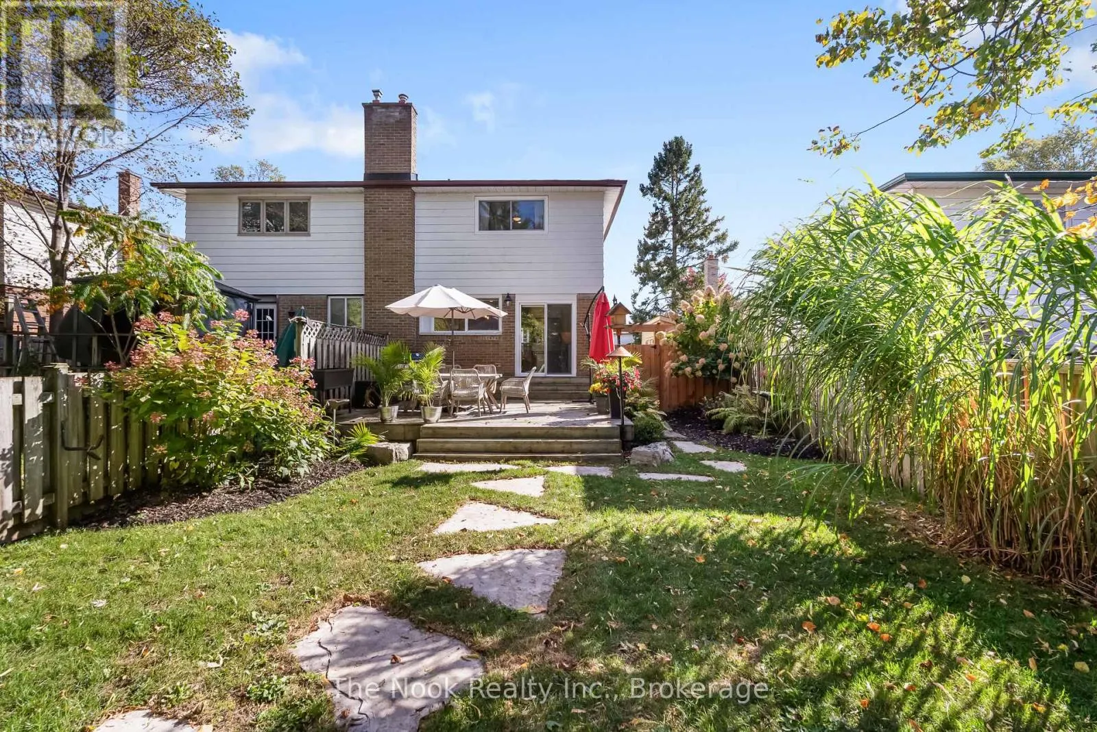 648 BERWICK CRESCENT