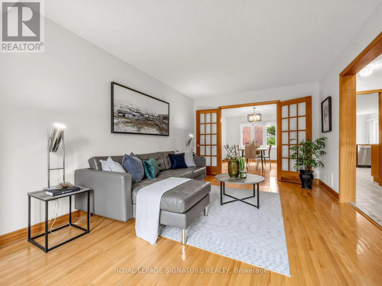 30 INVERMARGE DRIVE