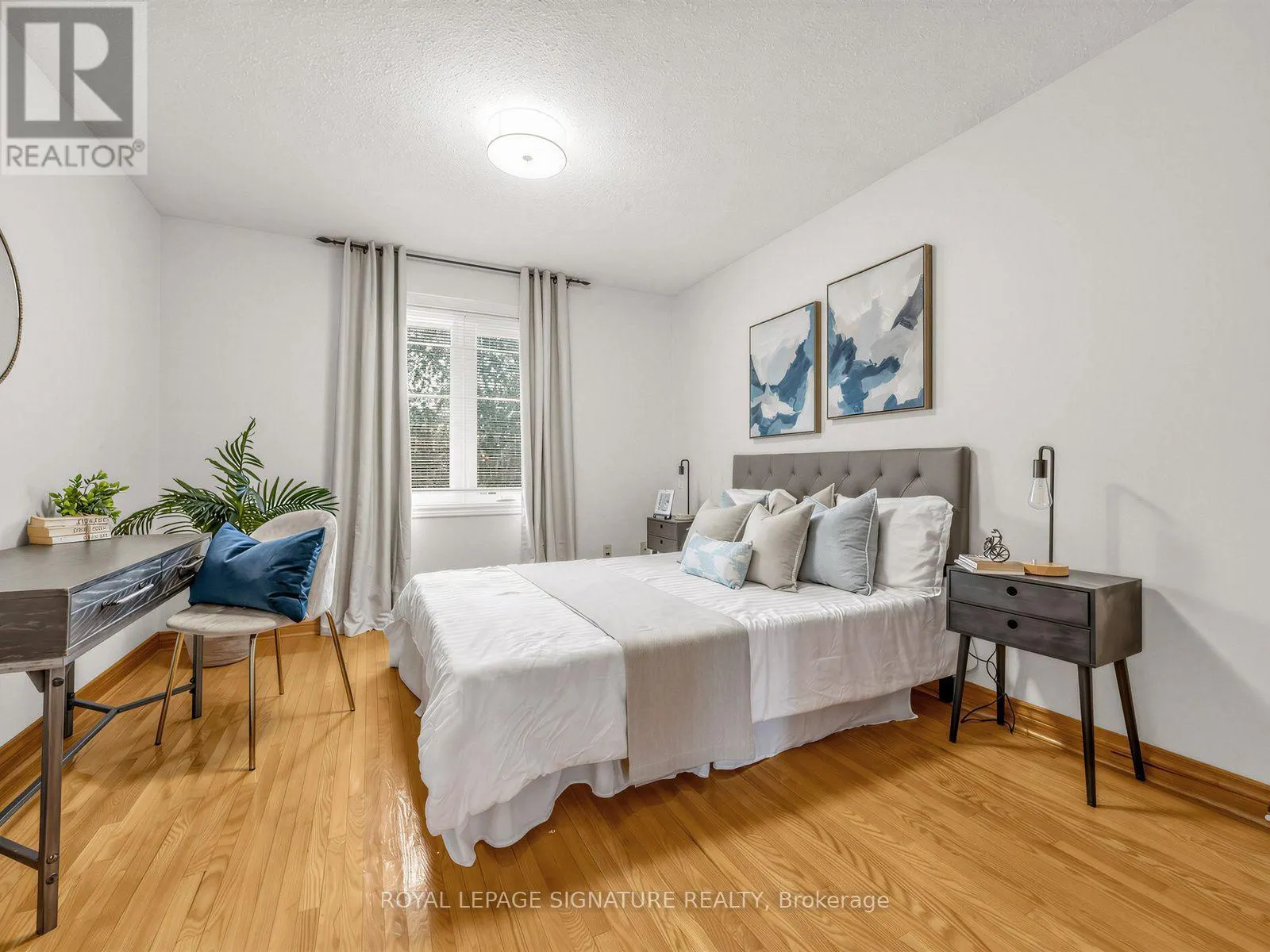 30 INVERMARGE DRIVE
