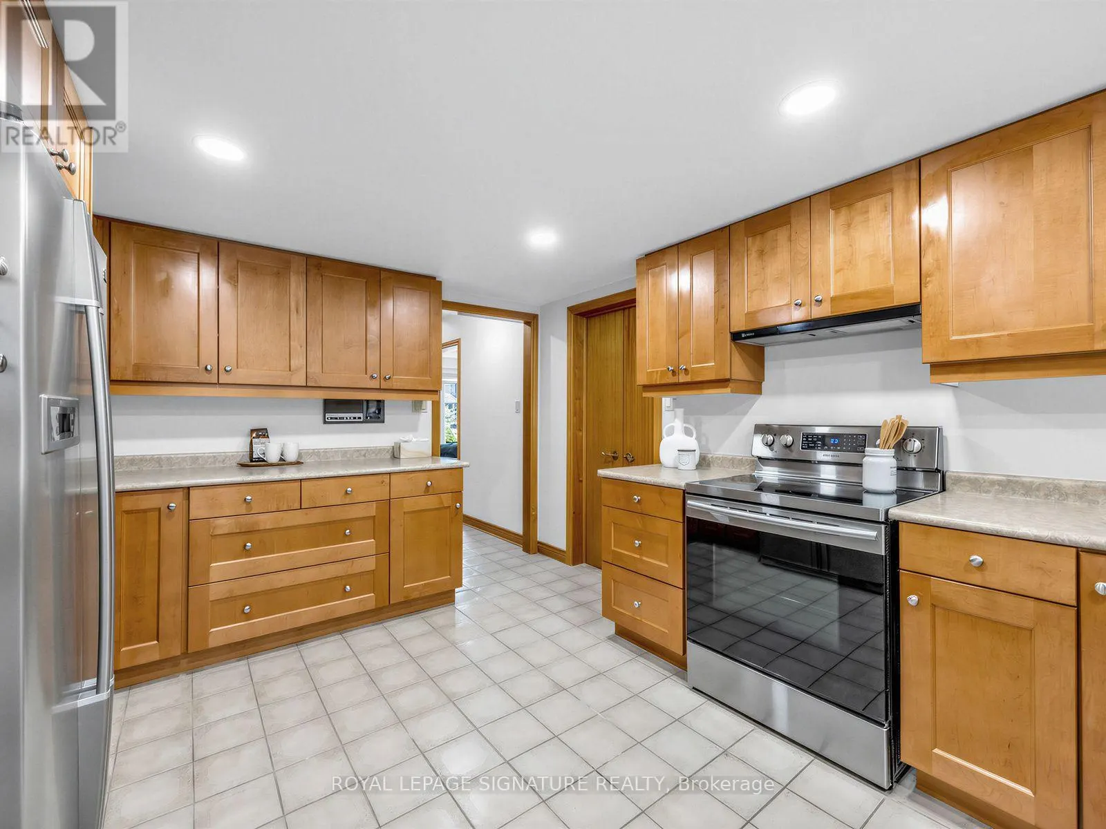 30 INVERMARGE DRIVE