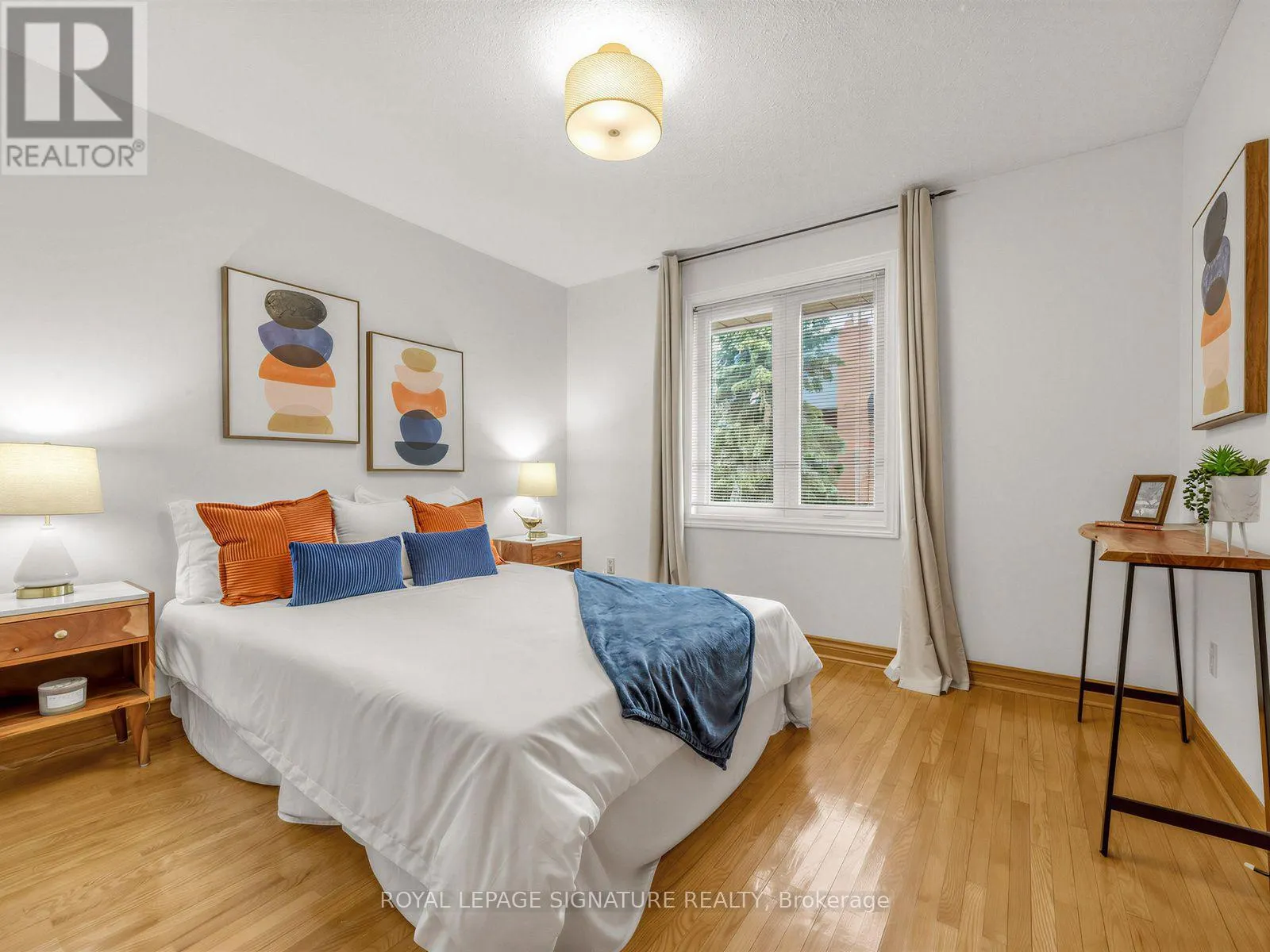 30 INVERMARGE DRIVE
