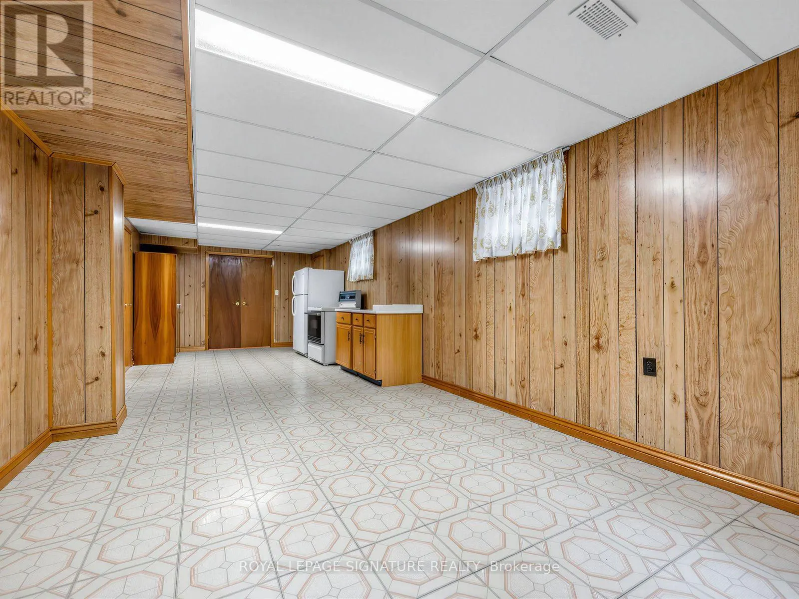 30 INVERMARGE DRIVE