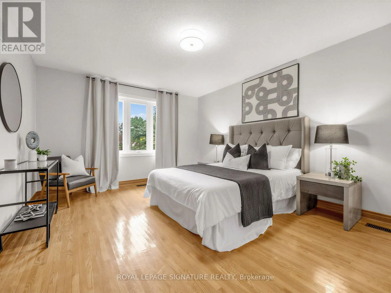 30 INVERMARGE DRIVE