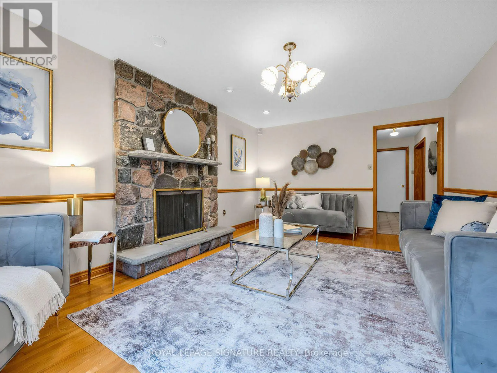 30 INVERMARGE DRIVE