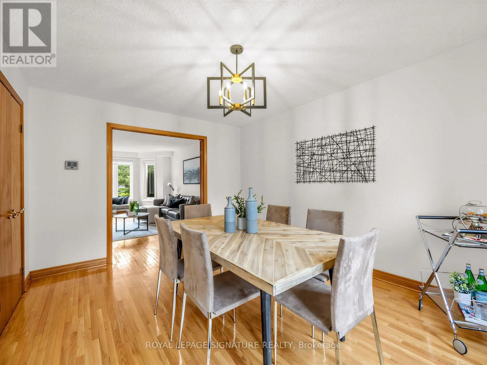 30 INVERMARGE DRIVE
