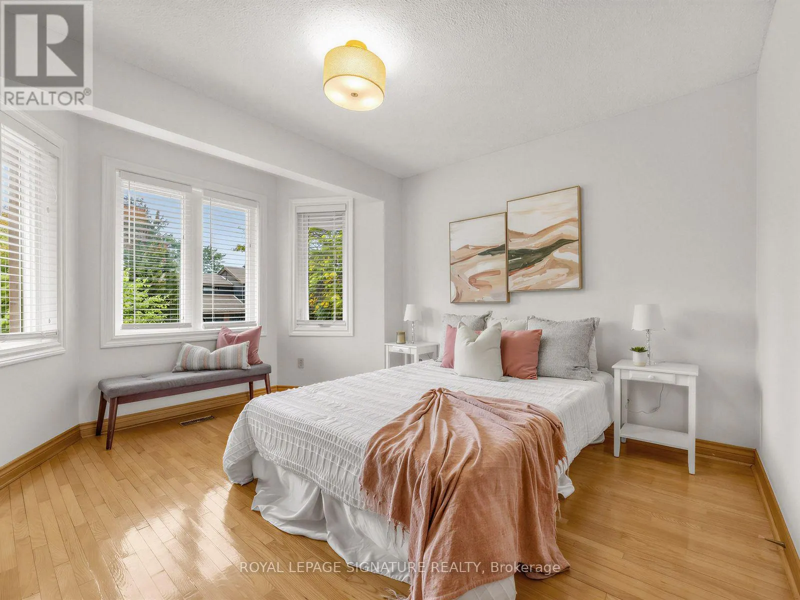 30 INVERMARGE DRIVE