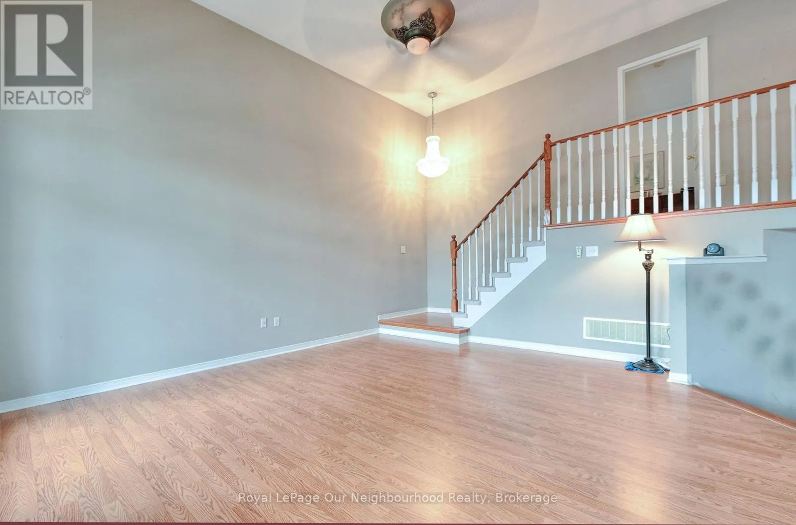 586 OLDMAN ROAD