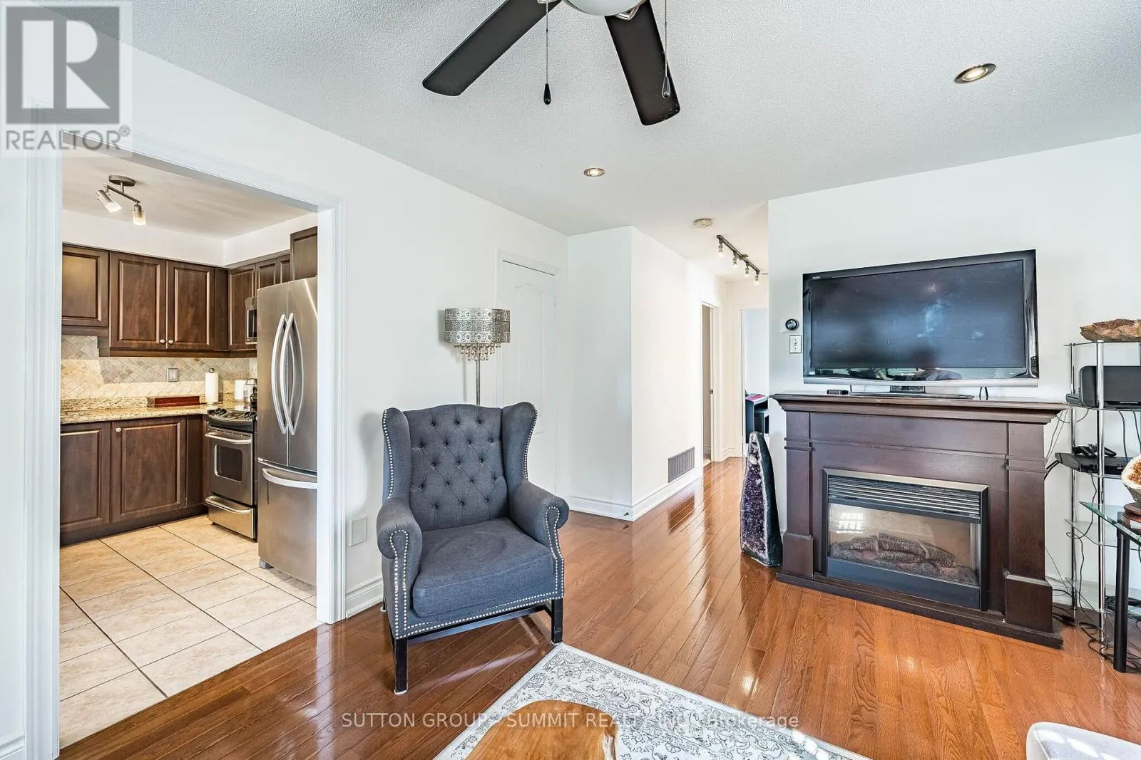 139 OCEANPEARL CRESCENT