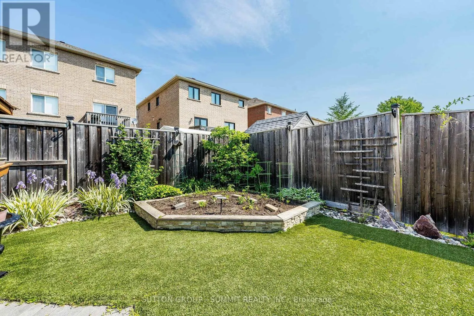 139 OCEANPEARL CRESCENT