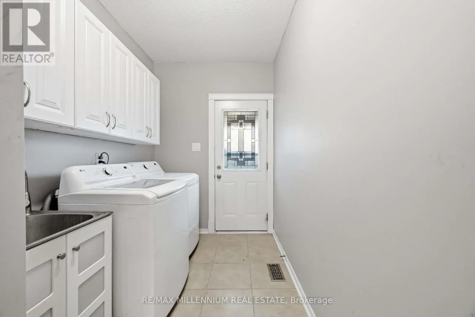 113 GLENABBEY DRIVE