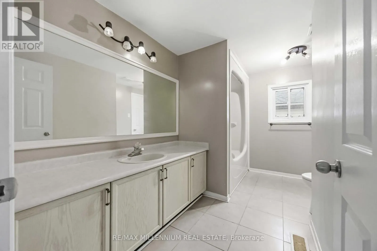 113 GLENABBEY DRIVE