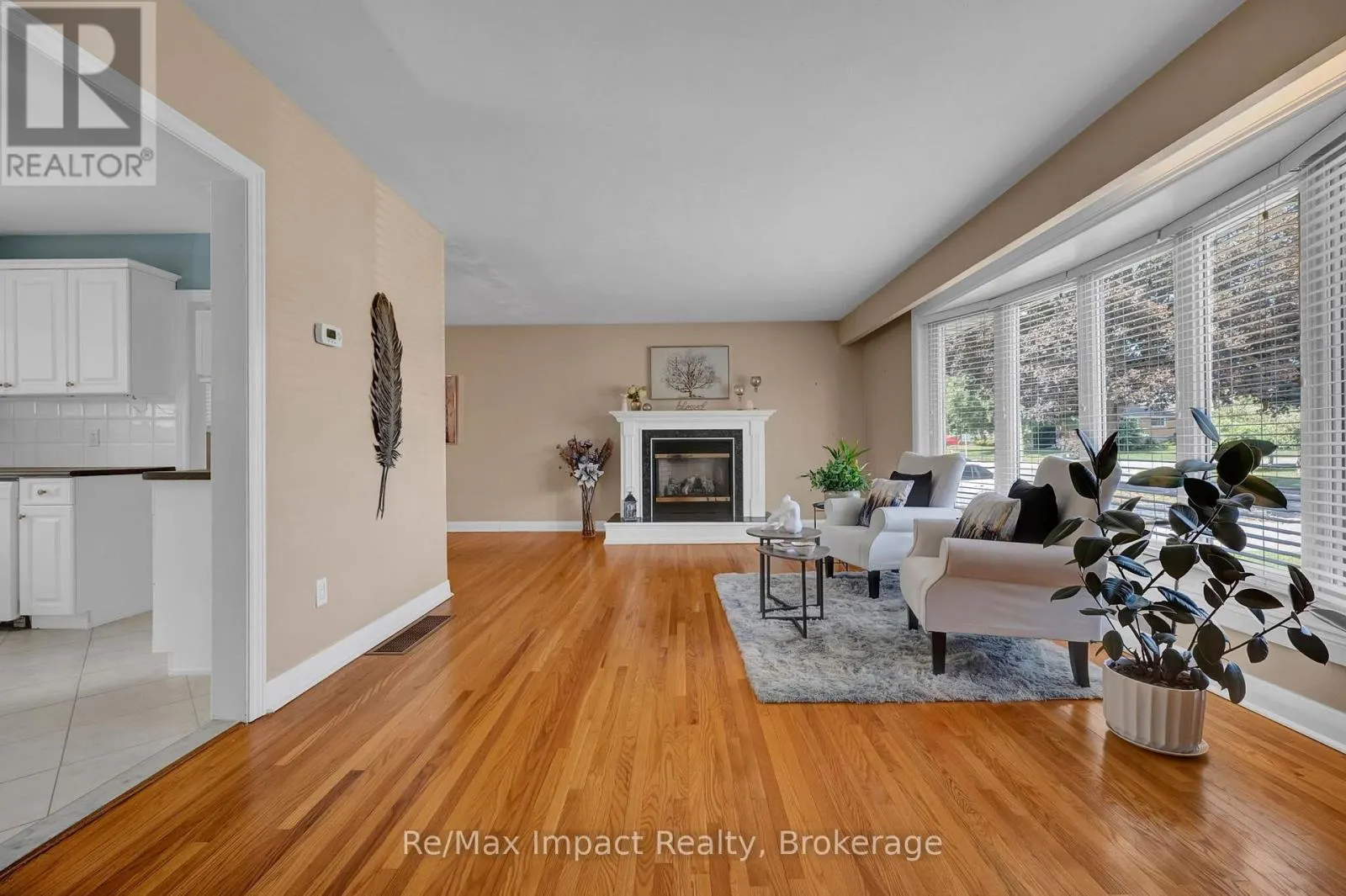 702 WESTDALE COURT