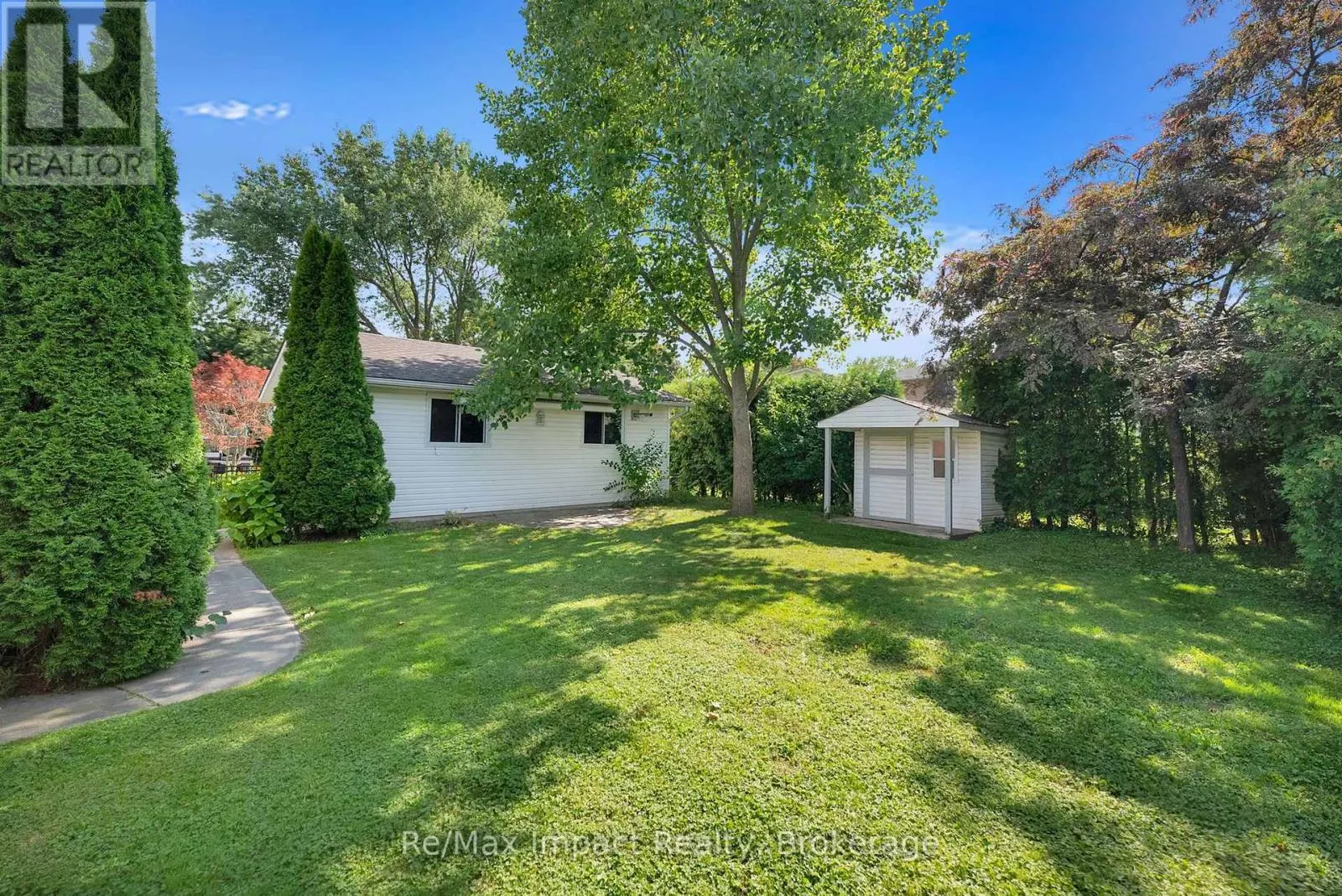 702 WESTDALE COURT