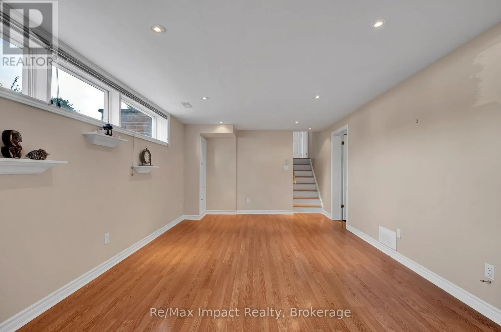 702 WESTDALE COURT