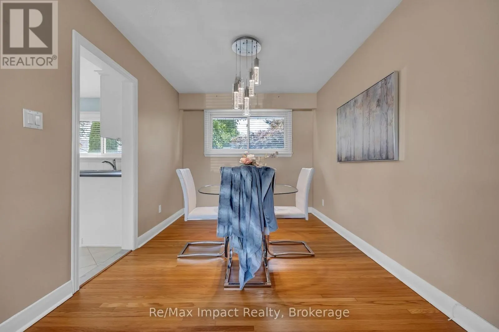 702 WESTDALE COURT
