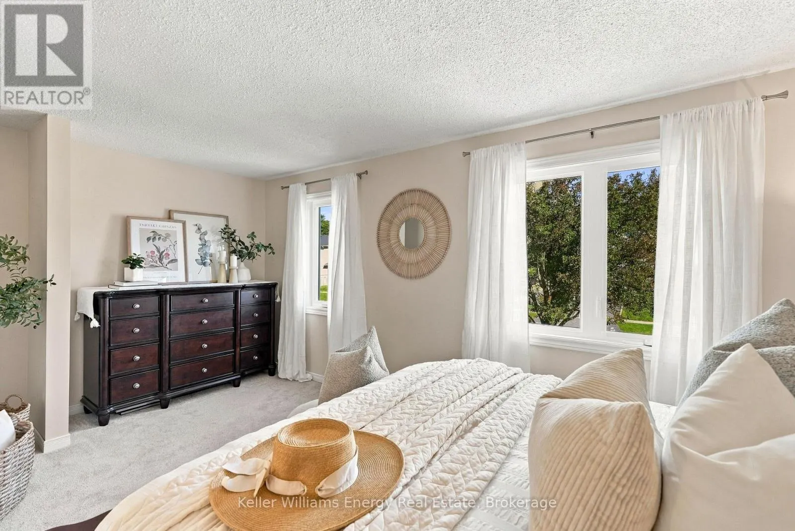 6 OVERBANK DRIVE