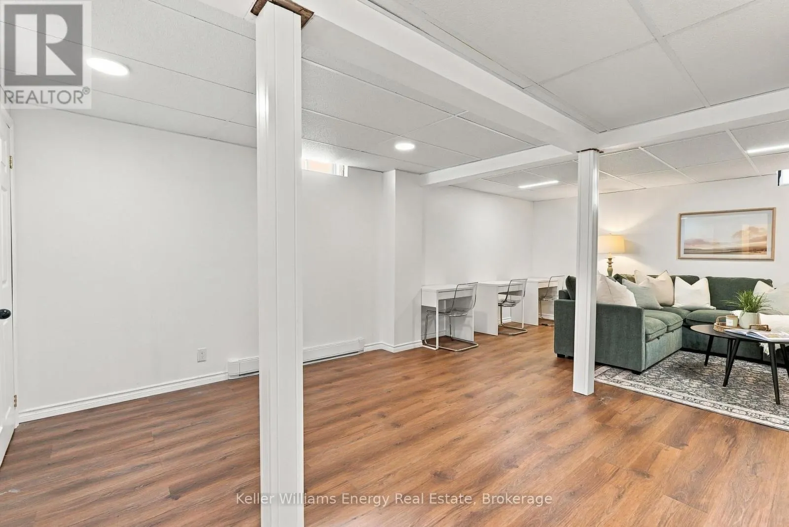 6 OVERBANK DRIVE
