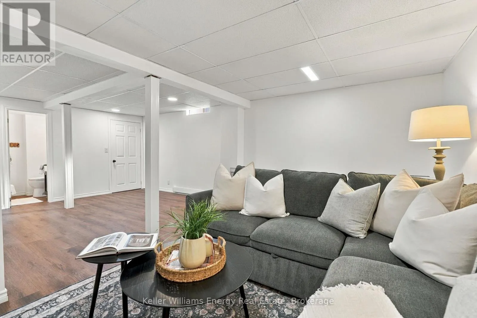 6 OVERBANK DRIVE