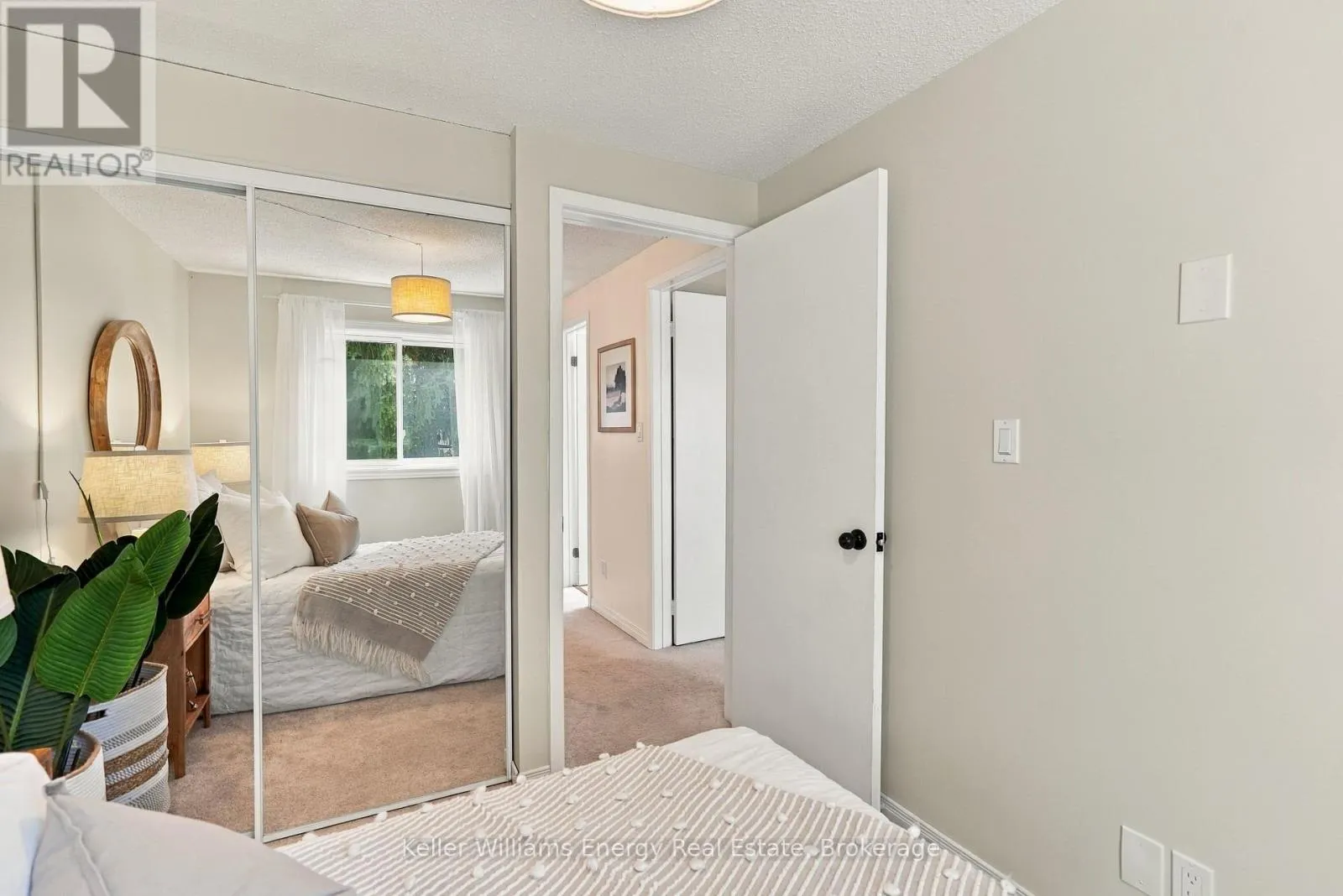 6 OVERBANK DRIVE