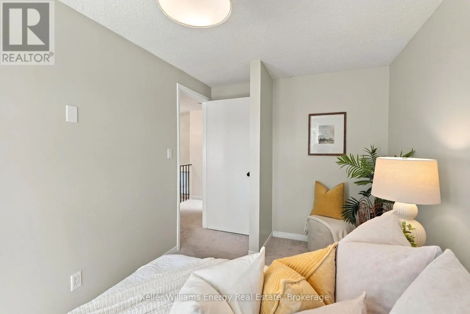 6 OVERBANK DRIVE