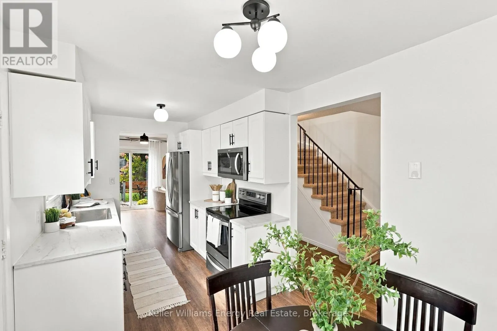 6 OVERBANK DRIVE