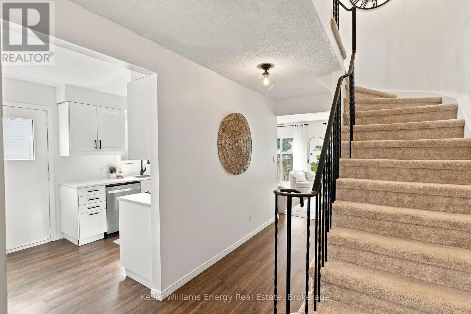 6 OVERBANK DRIVE