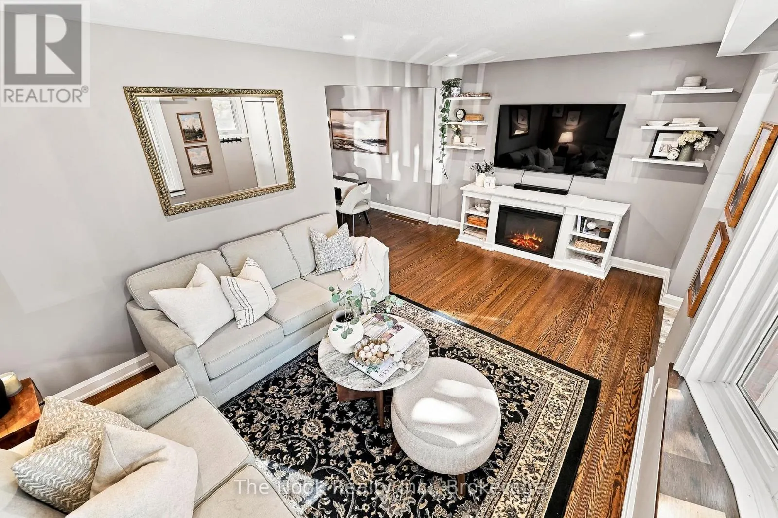 293 BRIGHTON COURT