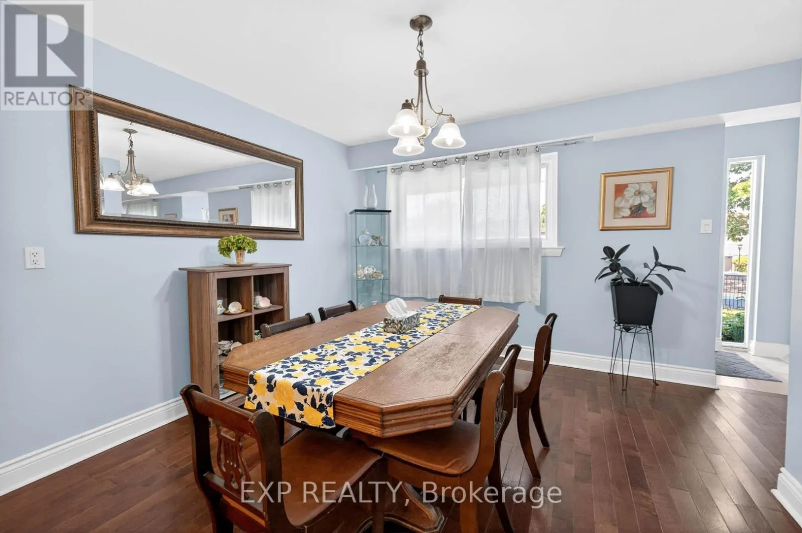 36 - 925 BAYLY STREET
