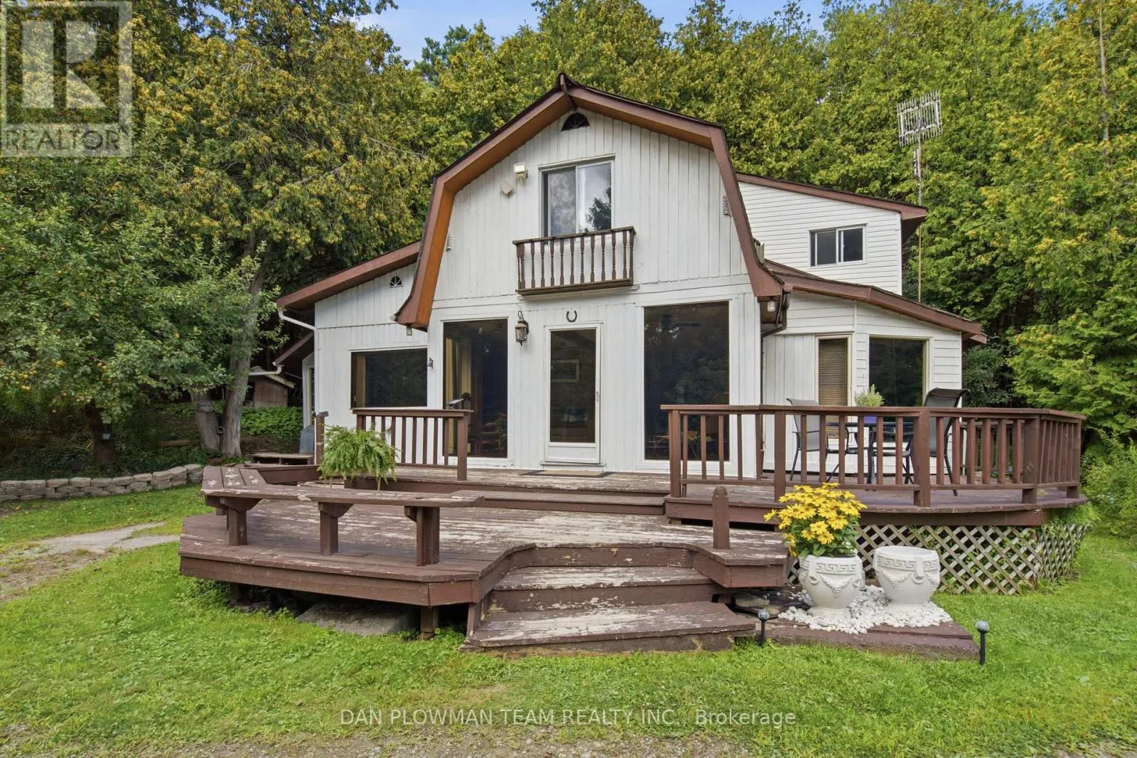 6458 GIBBS ROAD