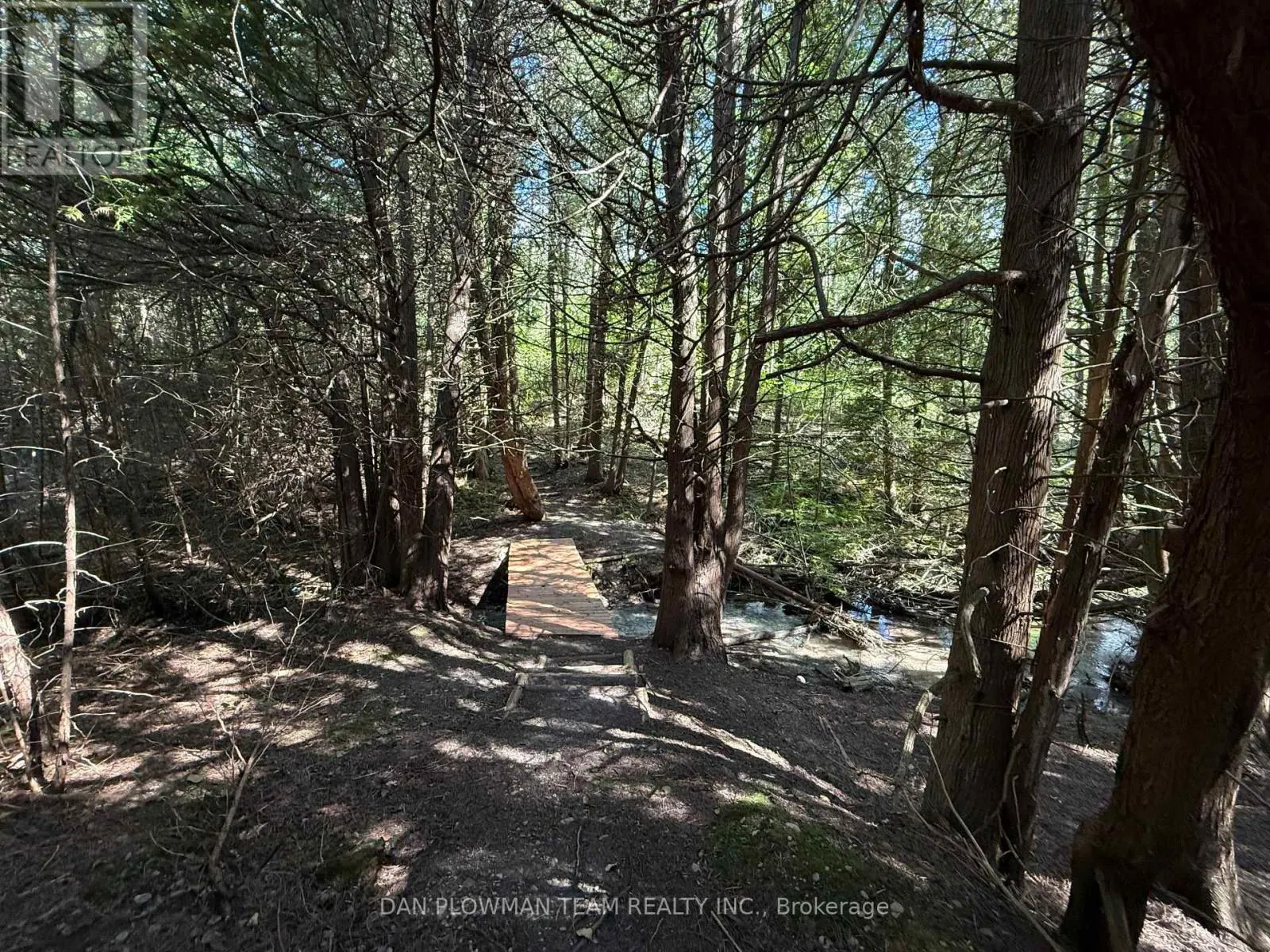 6458 GIBBS ROAD