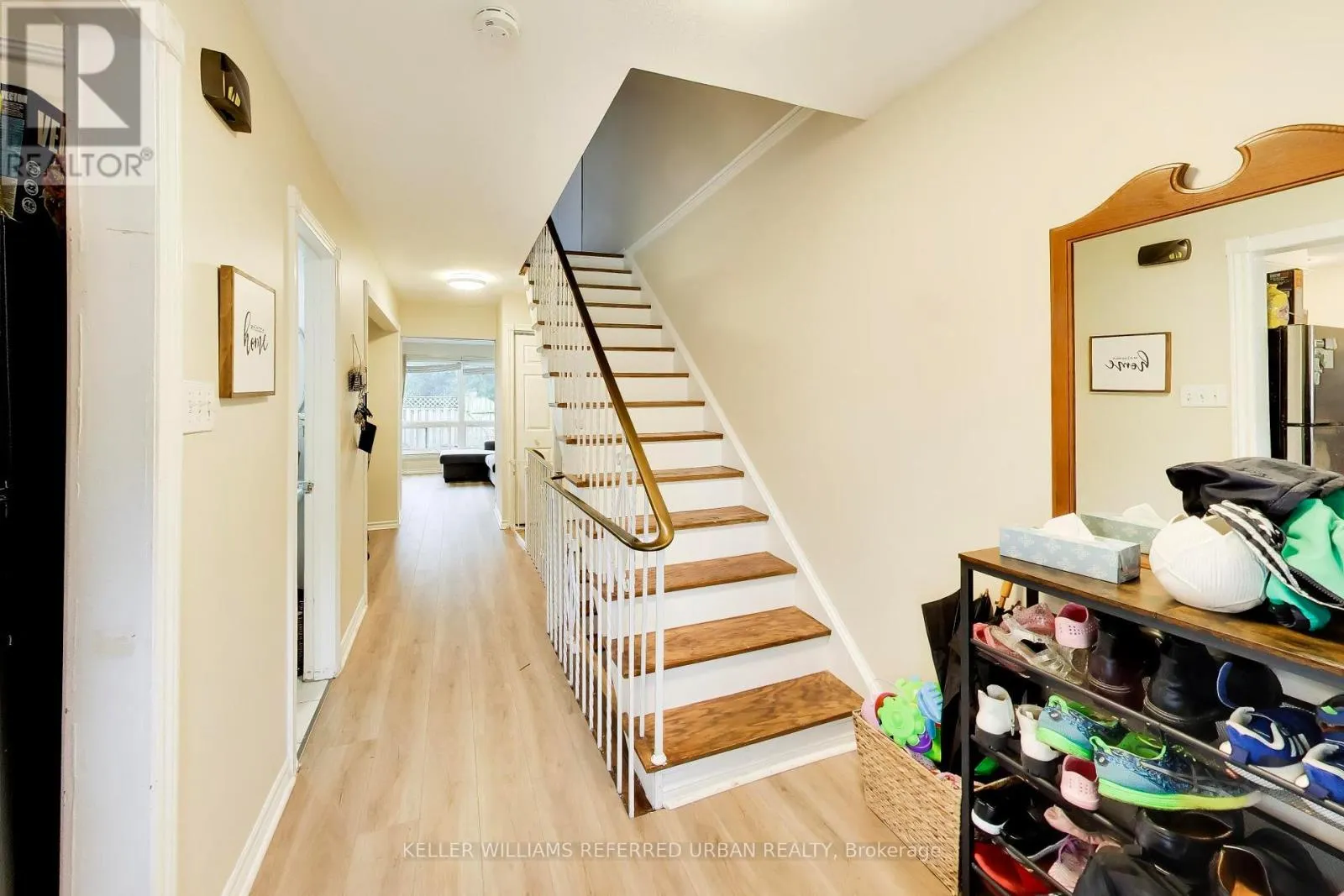 62 - 1235 RADOM STREET