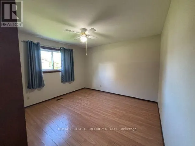 320 MYRTLE ROAD E